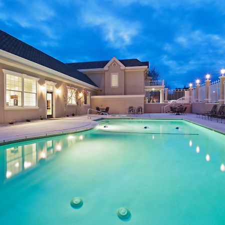 Holiday Inn Redding By Ihg Bagian luar foto
