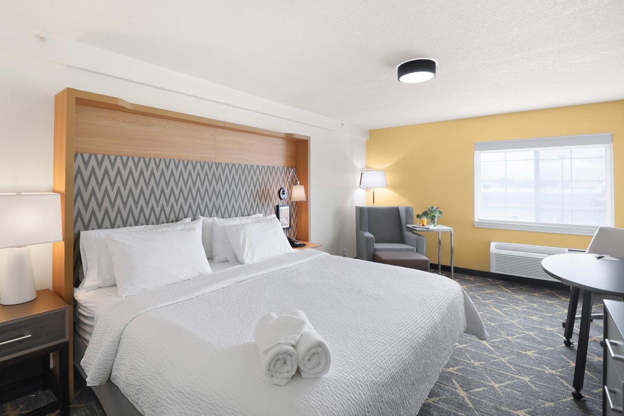 Holiday Inn Redding By Ihg Bagian luar foto