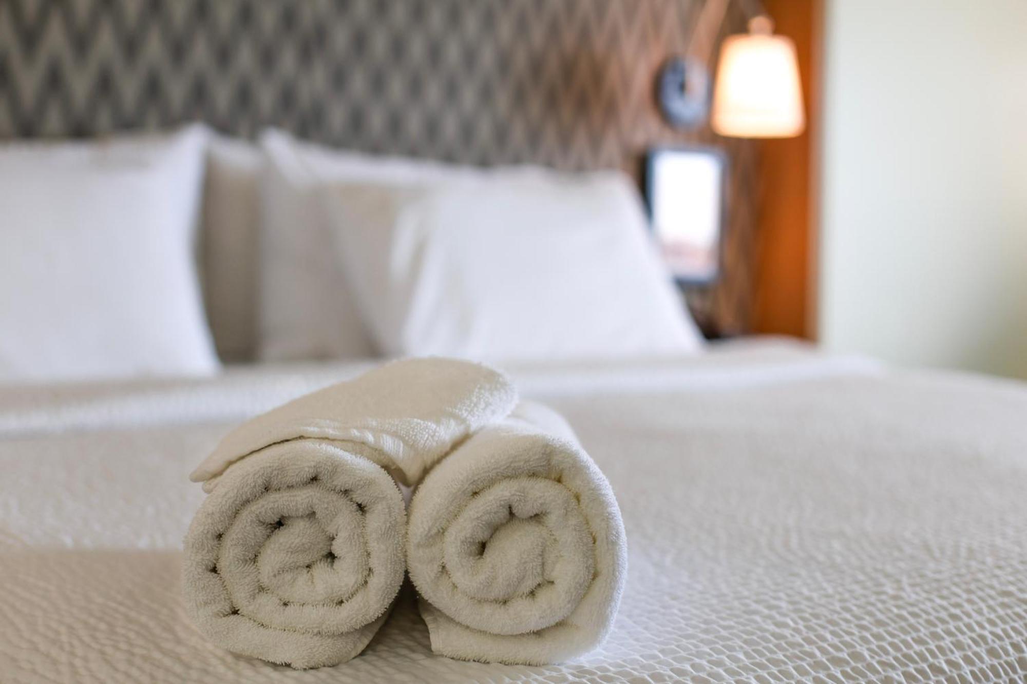 Holiday Inn Redding By Ihg Bagian luar foto
